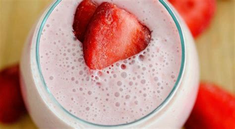 She is an expert in optavia recipes, lean and green recipes and low carb recipes that are family friendly and get you. Strawberry Banana Smoothie | Food, Strawberry banana ...