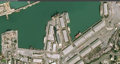 Darüber hinaus kam es auch zu flüchtlingsbewegungen von juden aus den arabischsprachigen ländern nach europa und in die vereinigten staaten. Schwere Explosion in Beirut, Libanon (Seite 9) - Allmystery