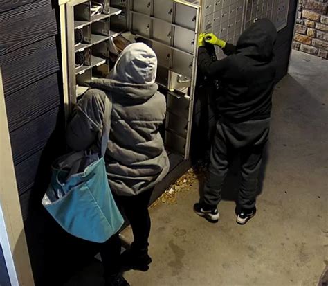 aurora police release surveillance photos of mail theft suspects cbs colorado