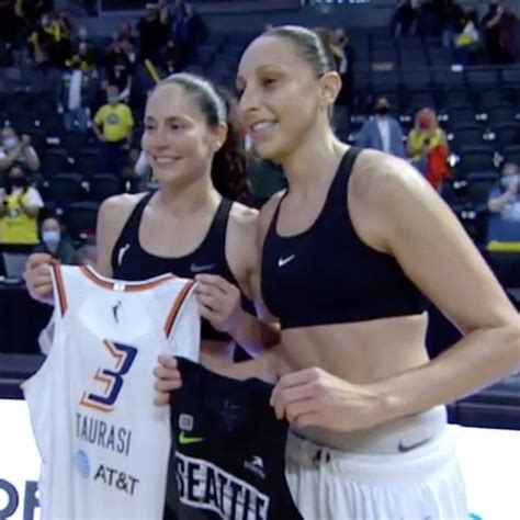 Sue Bird And Diana Taurasi Swap Jerseys After What Could Be Their Final