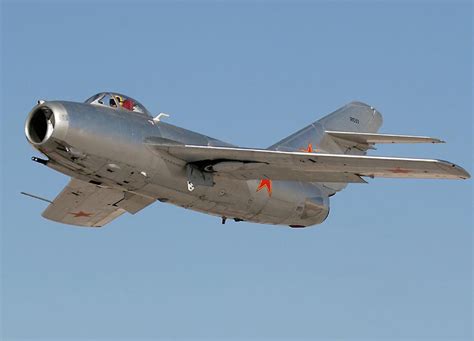 МиГ 15 Фото Видео Скорость Вооружение ТТХ