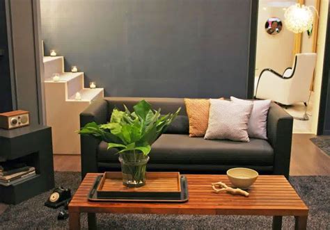 Di sinilah, semua aktivitas dimulai. Desain Interior Ruang Tamu Mungil