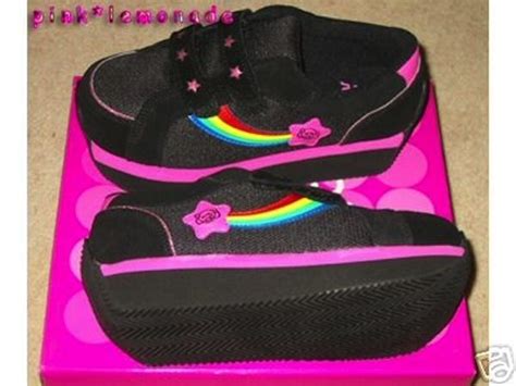 The 22 Ugliest Examples Of 90s Footwear To Ever Meet Your Eyes I