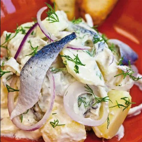 Salade met zure haring en appel