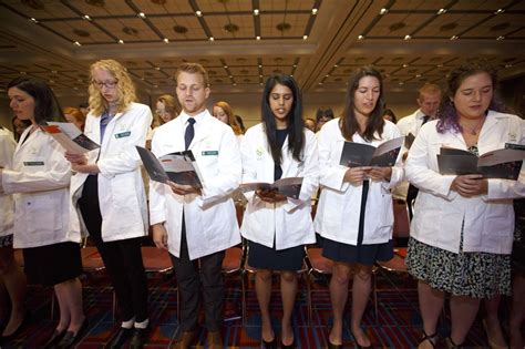 Ohsu Celebrates As Unique Paths Combine At The School Of Medicine Class Of 2021 White Coat