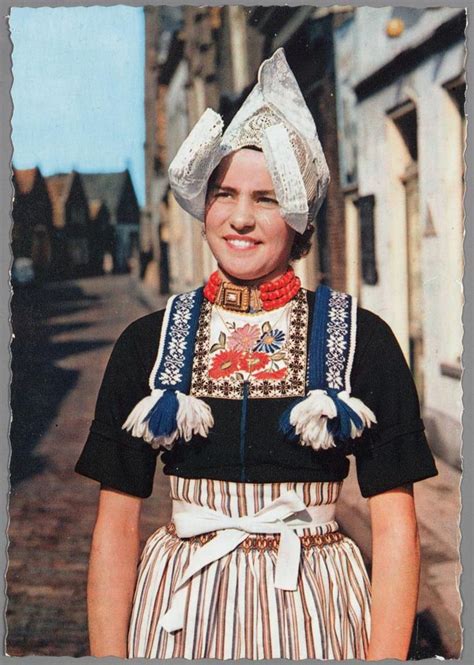aaltje van volendam dutch clothing traditional outfits folk clothing