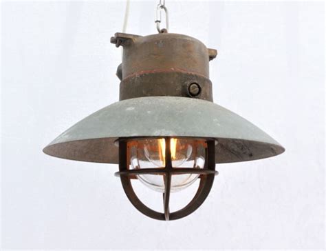 Hjem/produkter med stikkord stå lampe. Engine room or Passengers light. Vintage, bulkhead ...