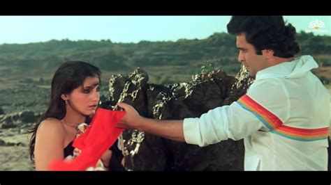 Rishi Kapoor And Dimple Kapadia Romantic Scene Saagar Movie Romantic