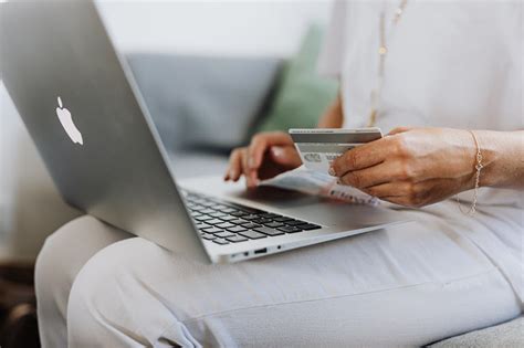 How To Avoid Online Shopping Security Threats