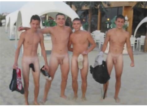 Straight Guys Naked Beach Selfie Spycamfromguys Hidden Cams Spying
