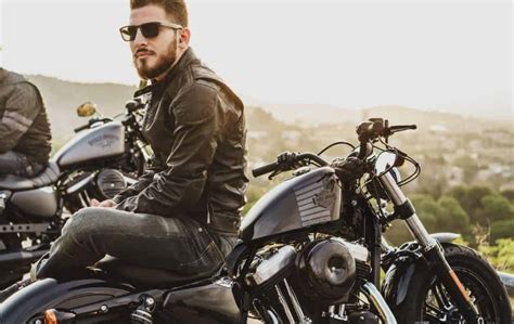 This means that drag plays a huge role in mpg returned by a bike and higher speeds will really kill mileage. The 6 best casual cruiser motorcycle jackets - Two Motion ...