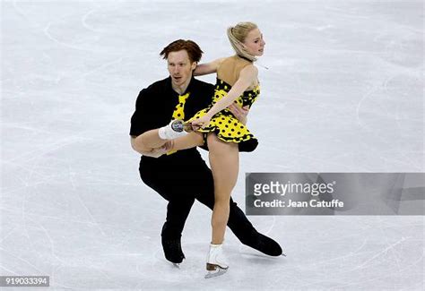 Evgenia Tarasova And Vladimir Morozov Of Olympic Athlete From Russia ニュース写真 Getty Images