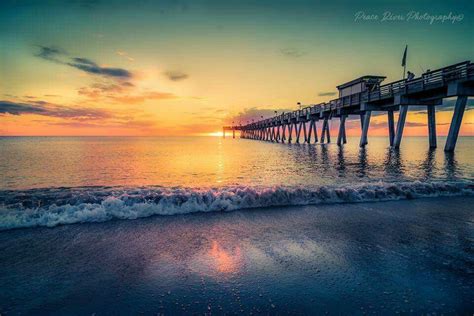 Sunset At The Pier In Venice Florida Venice Florida Visit Florida