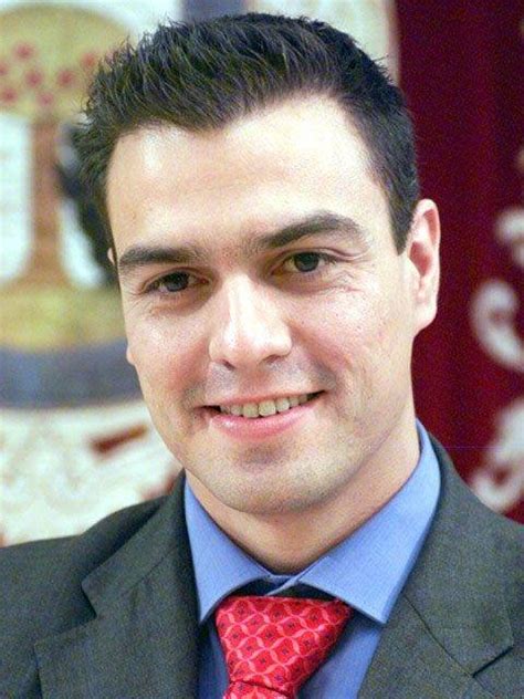 El presidente del gobierno español, pedro sánchez, se manifestó este miércoles a favor de permitir el ingreso y movilidad en la unión europa (ue) a las personas que hayan sido vacunadas con sputnik v. Me parto la ÑOCLA con CUALQUIER expresión facial de PEDRO ...