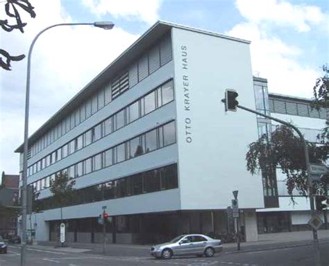 Hast du schonmal von der möglichkeit gehört, molekulare medizin zu studieren? Pharmazeutische und Medizinische Chemie