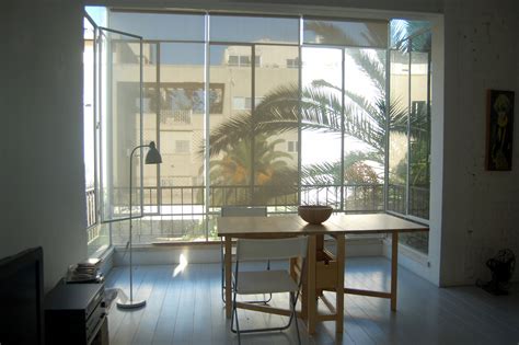 The most popular window treatment options for floor to ceiling windows some may feel their floor to ceiling are too large for roller shades. 17 Dream Ceiling To Floor Windows Concept - Cute Homes