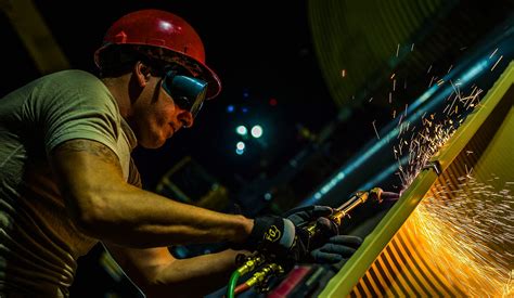Dear lifehacker, i'm moving to a night shift at work, going in at 5pm and leaving at 3am, and i don't know how to prepare. Night Shift Work May Hinder Human Body's Ability to Repair ...