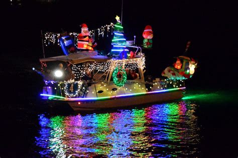 San Diego Bay Parade Of Lights San Diego Attractions Review 10best
