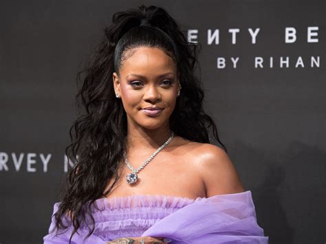 Rihanna Announces A New Fenty Beauty Holiday Collection On Instagram