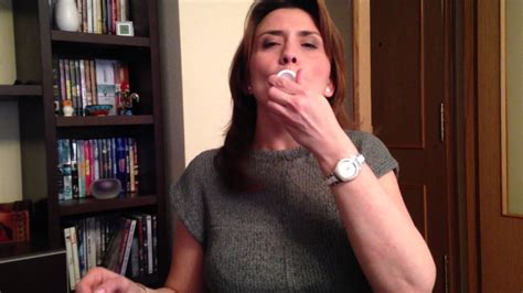 Remove the lid from the inhaler. Asmanex Twisthaler.MOV - YouTube