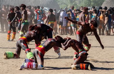 Huka Huka A Luta Corporal Do Xingu Contribui Para Manter Viva A Cultura Ind Gena No Mato
