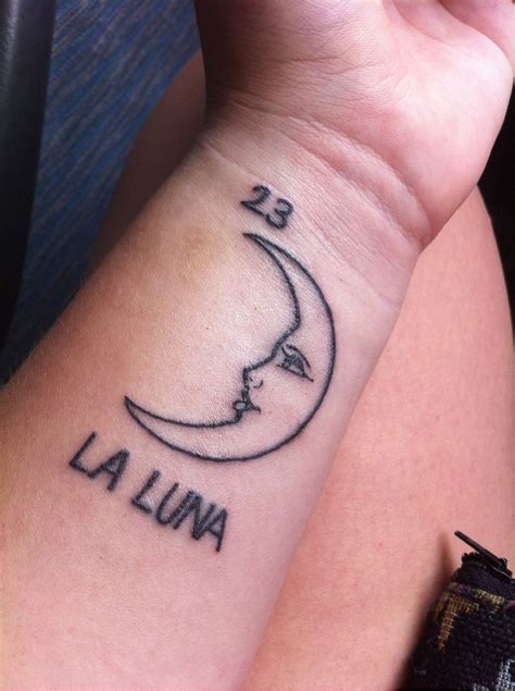 91 Moon Tattoos That Are Out Of This World Luna Tattoo Trendy