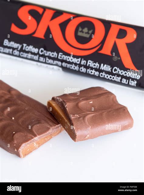 A Skor chocolate bar. Canadian packaging shown Stock Photo: 98678392