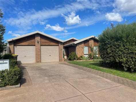 5 Jania Street, Lara VIC 3212 - House For Rent | Domain