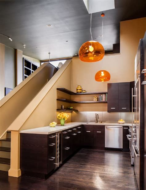 ide desain dapur bawah tangga  cocok  ruangan terbatas