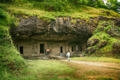 10 Road Trips To The Mysterious Caves In India
