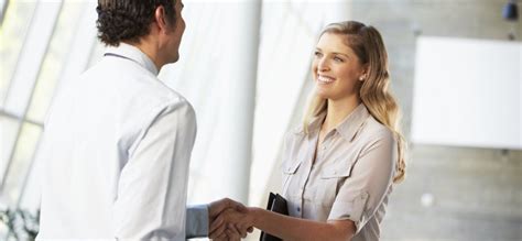 The 5 Things You Learn Within 3 Minutes Of Meeting Someone New