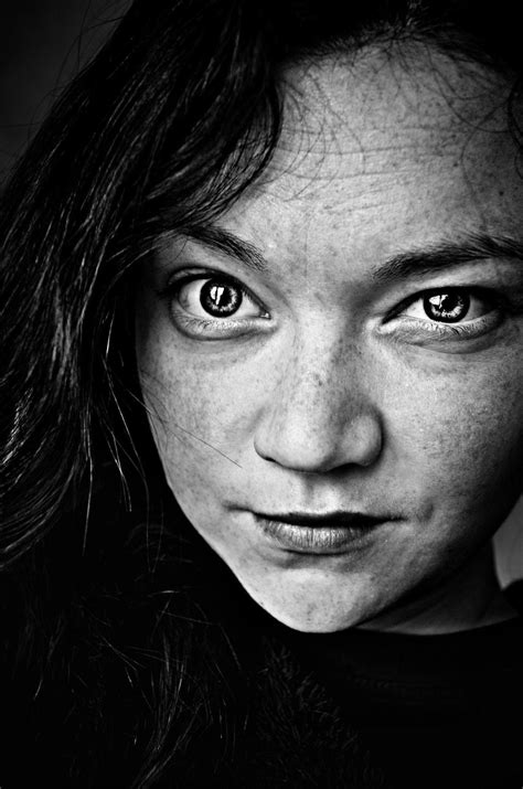 15 Trucos De Composición Para Conseguir Increíbles Retratos In 2020 Portrait Self Portrait Face