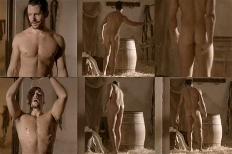 Alejandro Albarracín naked shows his butt in Tierra de lobos at