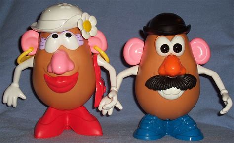 toy story mr and mrs potato head hobbies toys toys games on carousell vlr eng br