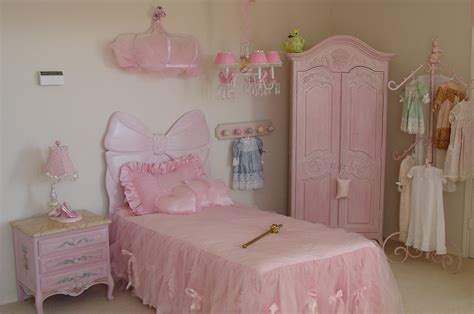 See more ideas about cute princess, fairy kei fashion, kawaii bedroom. How to Create a Princess Room in a Weekend - Bee Home Plan ...
