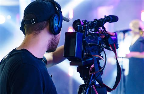 Television Video And Motion Picture Camera Operators And Editors