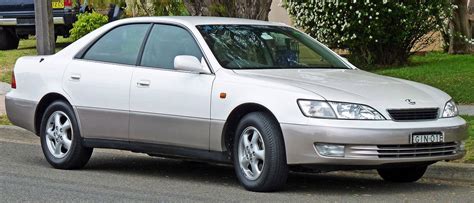 If such a problem occurs, check the contents of this owner's manual and follow the instructions given. 1999 Lexus ES 300 Base 4dr Sedan 4-spd auto w/OD
