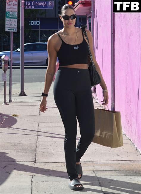 Liz Cambage Heads To Trashy Lingerie In Weho Photos Onlyfans Leaked Nudes