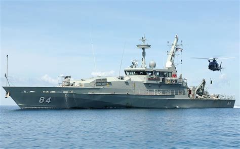 Hmas Larrakia Acpb 84 Leaves Darwin Naval Base 1495 929 Naval