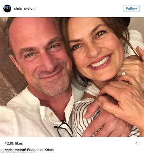 Law Order Svu S Mariska Hargitay And Christopher Meloni Surprise Fans With Epic Holiday