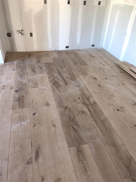 Wide Plank Antique White Oak Flooring Unfinished Southend Reclaimed