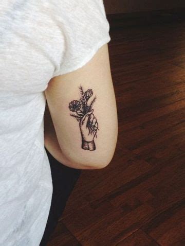 Precisos y hermosos tatuajes detras del brazo | Back of arm tattoo