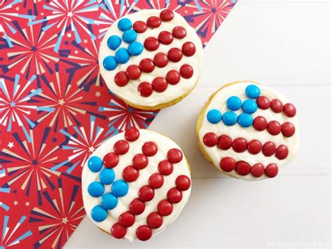 Simple To Make American Flag Cupcakes For 4th Of July
