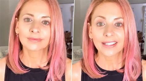 Sarah Michelle Gellar Says She Dyed Her Hair Pink Just To Embarrass Her