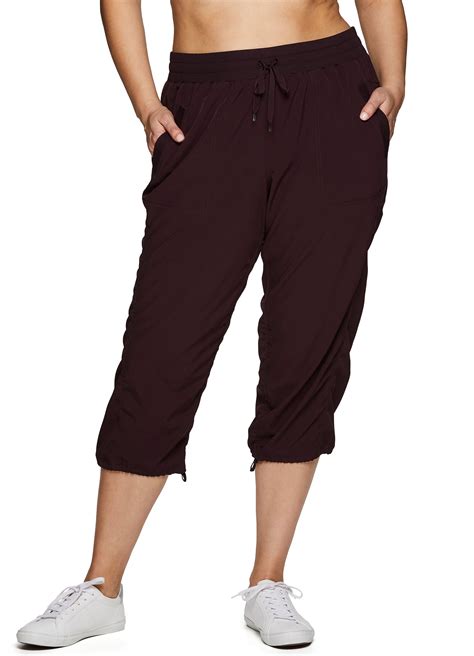 Rbx Active Women S Plus Size Lightweight Woven Capri Pant With Pockets Walmart Com
