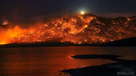 Photos Destructive Beauty Of Erskine Fire Captured At Night