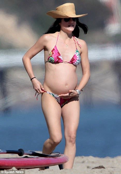 Selma Blair S Baby Bump On View In Bikini As She Strolls Along Malibu