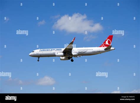 A Turkish Airlines Airbus A321 231 Aircraft Registration Number Tc Jsv
