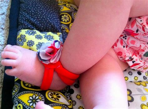 My first pair probably took me 15 minutes to make, but that was because i was learning to make the flowers at the same time. getting crafty} DIY Baby Barefoot Sandals Tutorial {10 minute craft!}