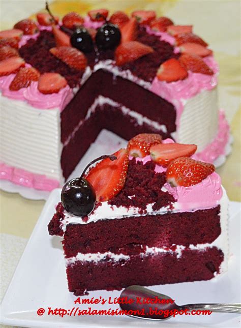 Pengalaman saya buat kek red velvet ni pun banyak yang menyedihkan. AMIE'S LITTLE KITCHEN: Red Velvet Cake Versi Kukus : Ulang ...